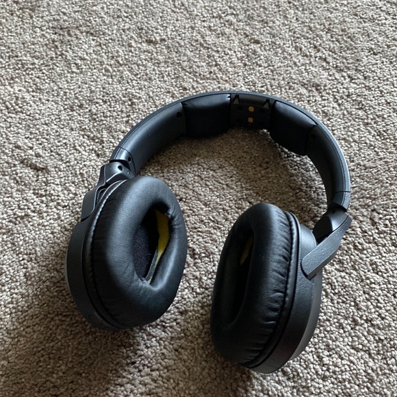 Sony WH- RF400R Wireless Home Theater Black Headphones